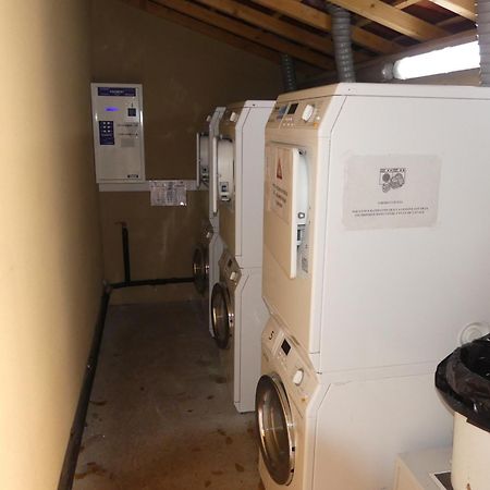 Charmant Appartement avec piscine. Monflanquin Extérieur photo