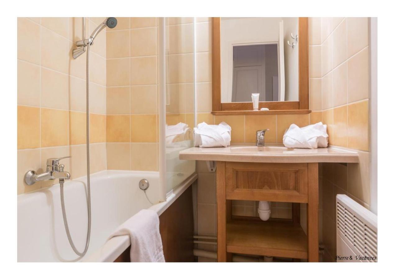 Charmant Appartement avec piscine. Monflanquin Extérieur photo
