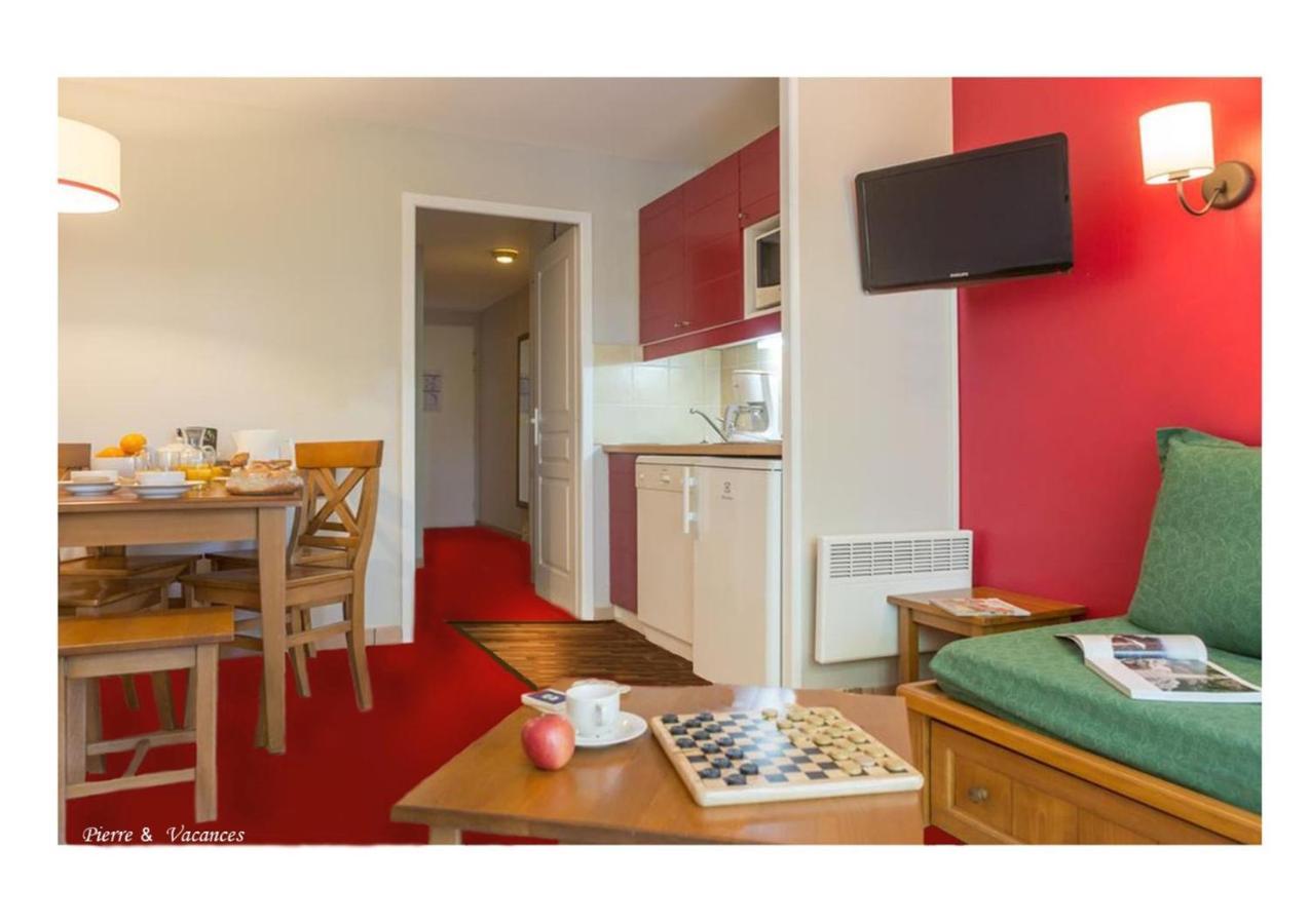 Charmant Appartement avec piscine. Monflanquin Extérieur photo