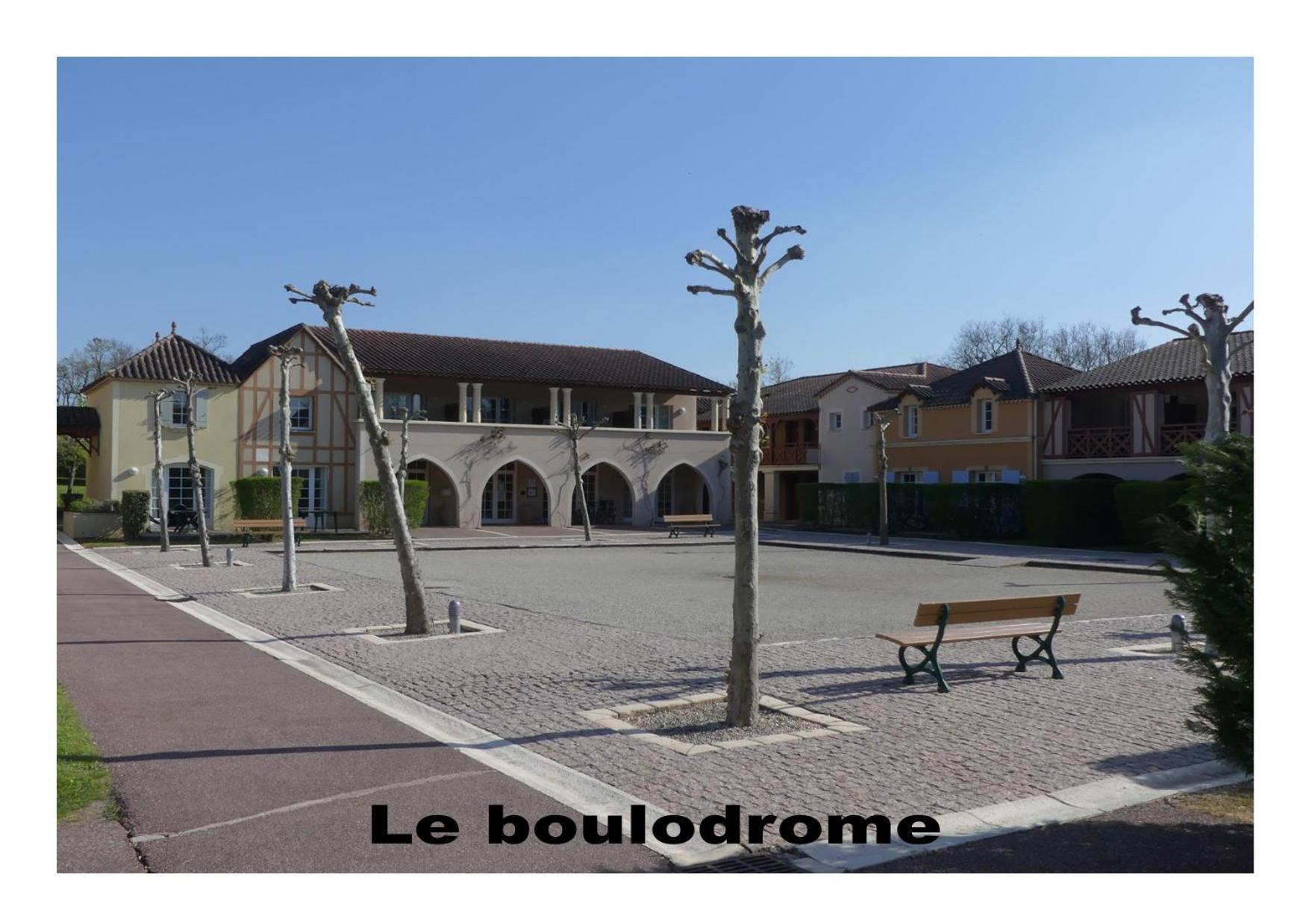Charmant Appartement avec piscine. Monflanquin Extérieur photo